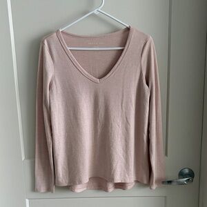 American Eagle Outfitters Light Blush V-Neck Long Sleeve Top